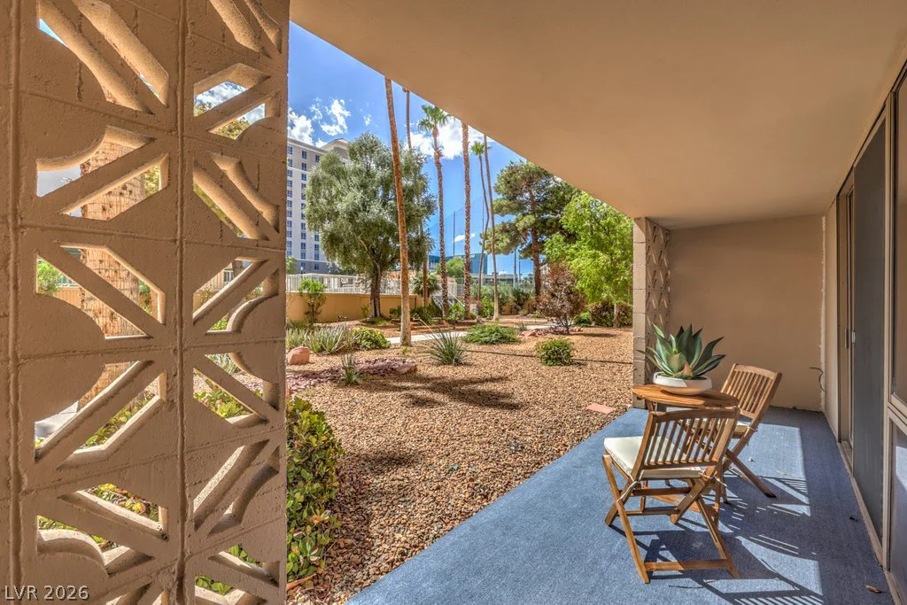 205 Harmon, Las Vegas, NV 89169