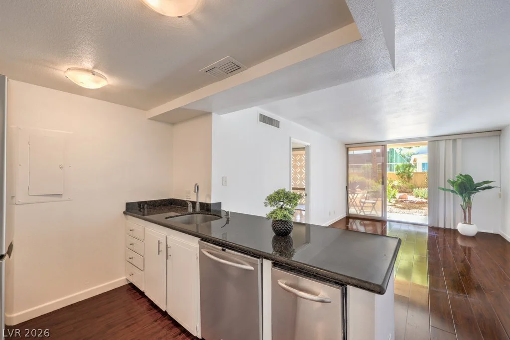 205 Harmon, Las Vegas, NV 89169