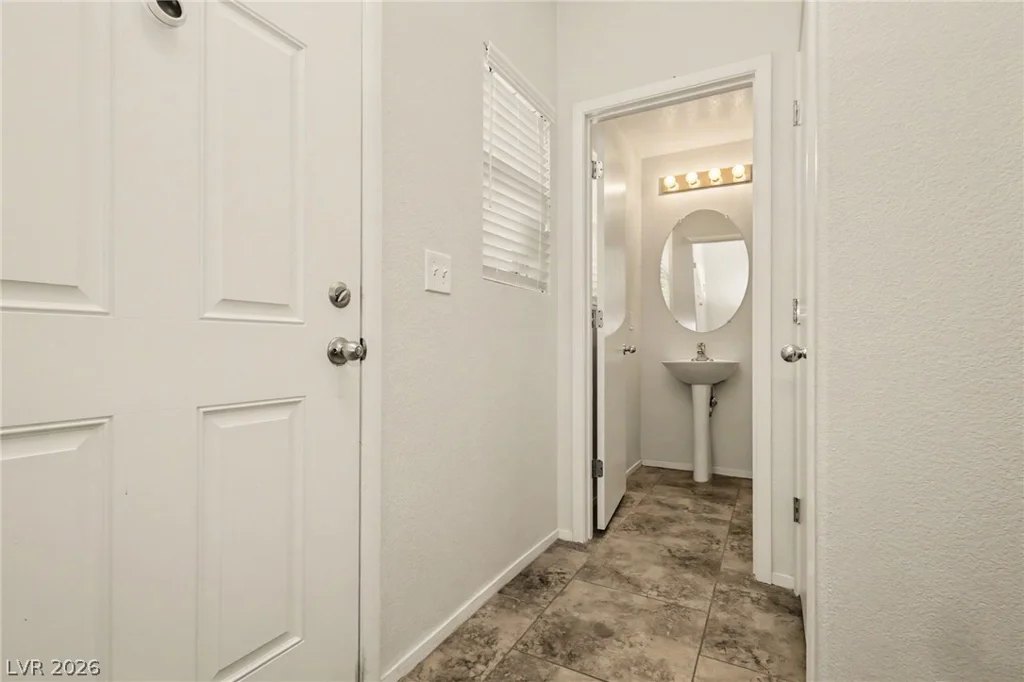 10643 Bandera Mountain, Las Vegas, NV 89166