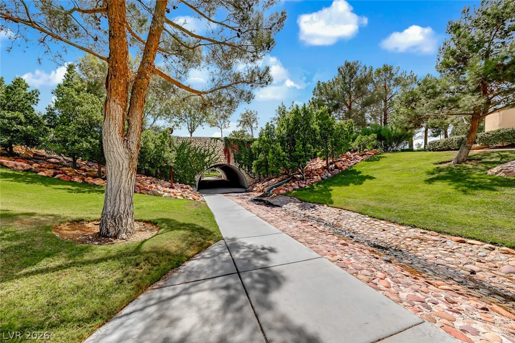 1608 Taylor Woodrow, Las Vegas, NV 89117