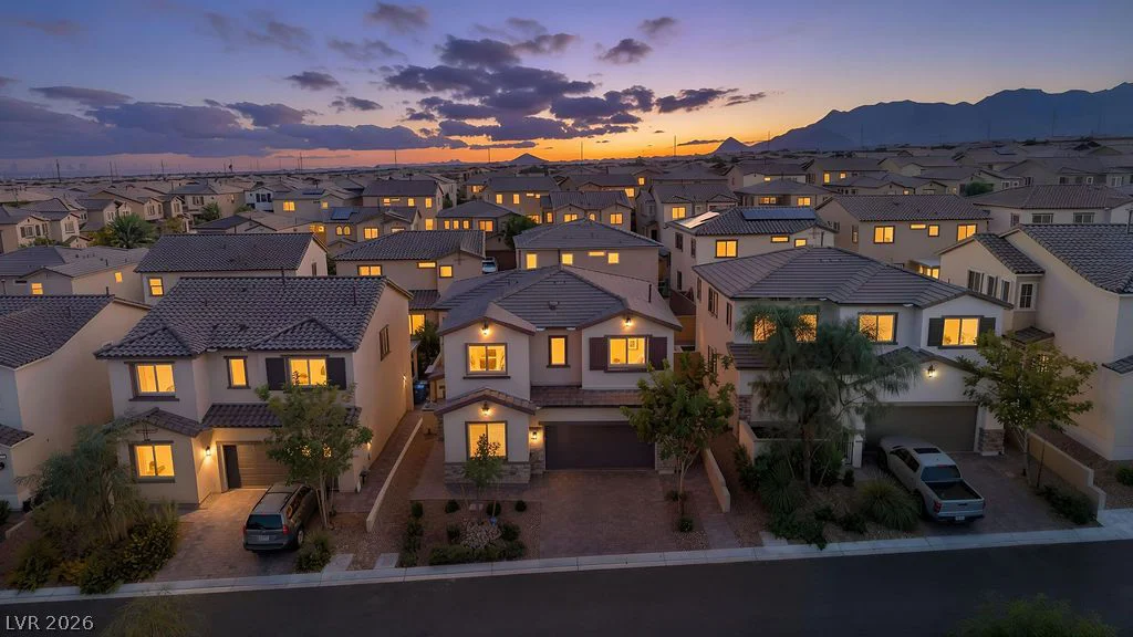 10391 Sadie Blake, Las Vegas, NV 89166