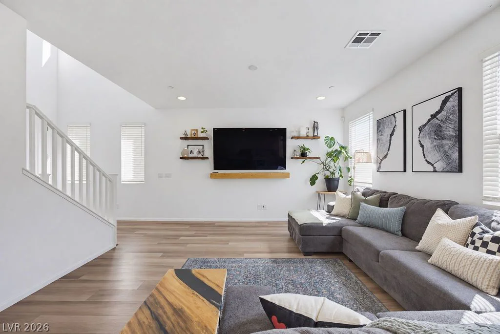 10391 Sadie Blake, Las Vegas, NV 89166