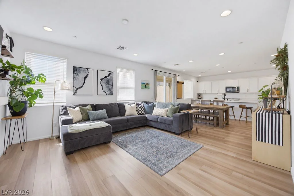 10391 Sadie Blake, Las Vegas, NV 89166
