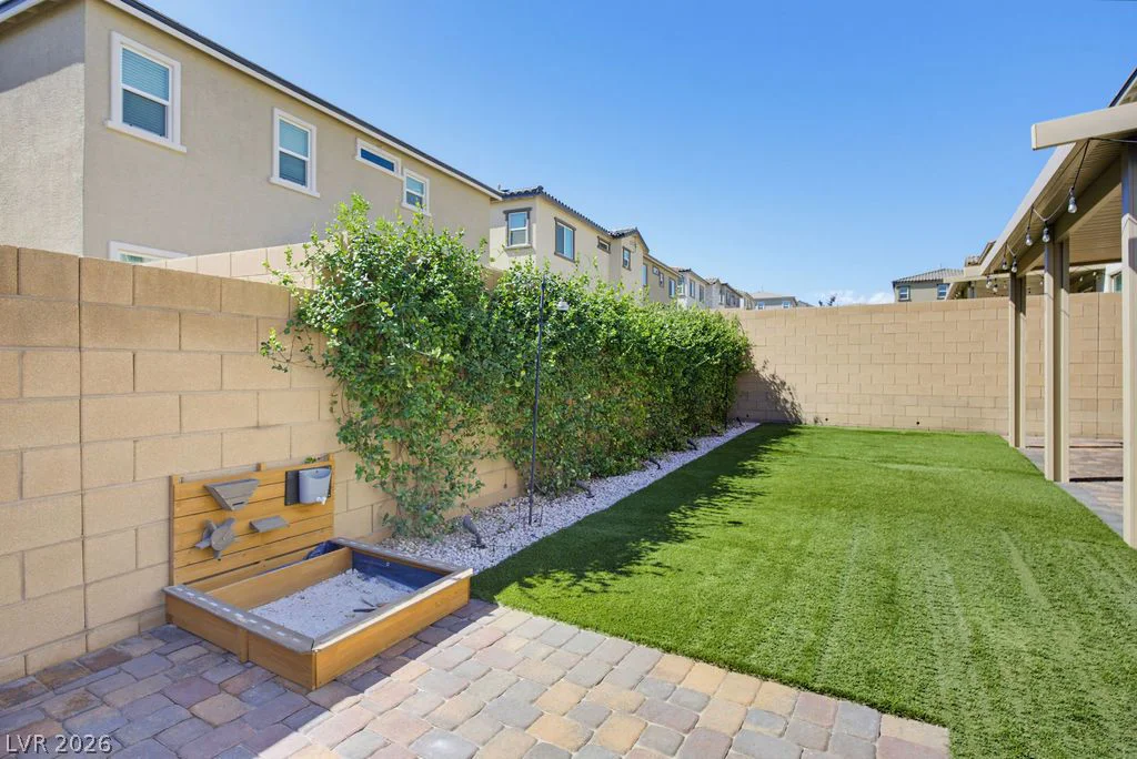 10391 Sadie Blake, Las Vegas, NV 89166
