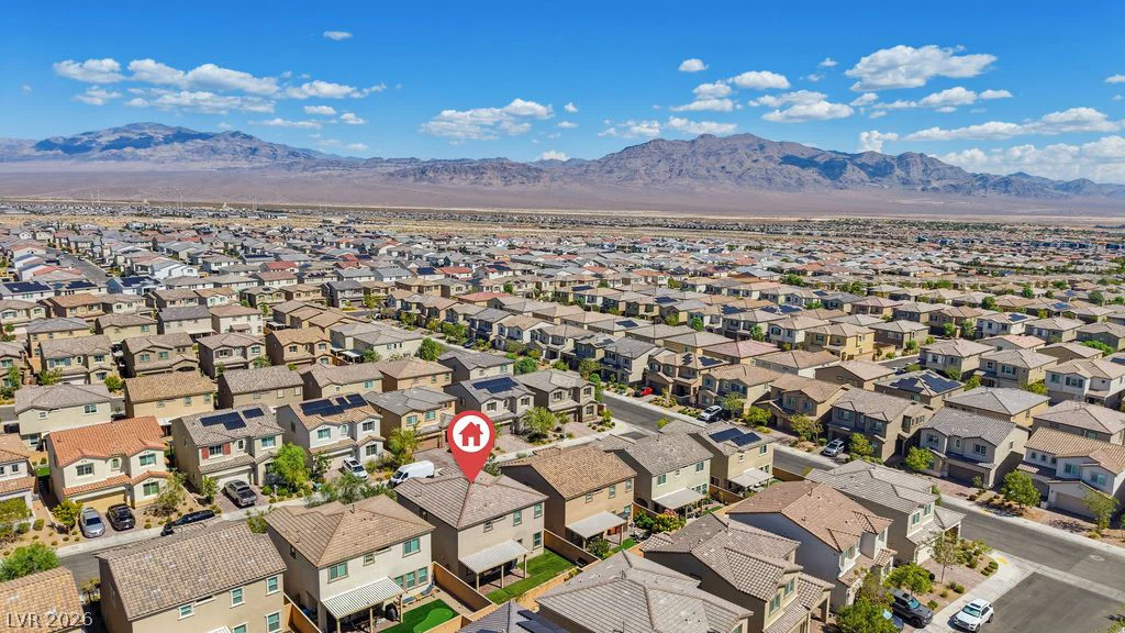 10391 Sadie Blake, Las Vegas, NV 89166