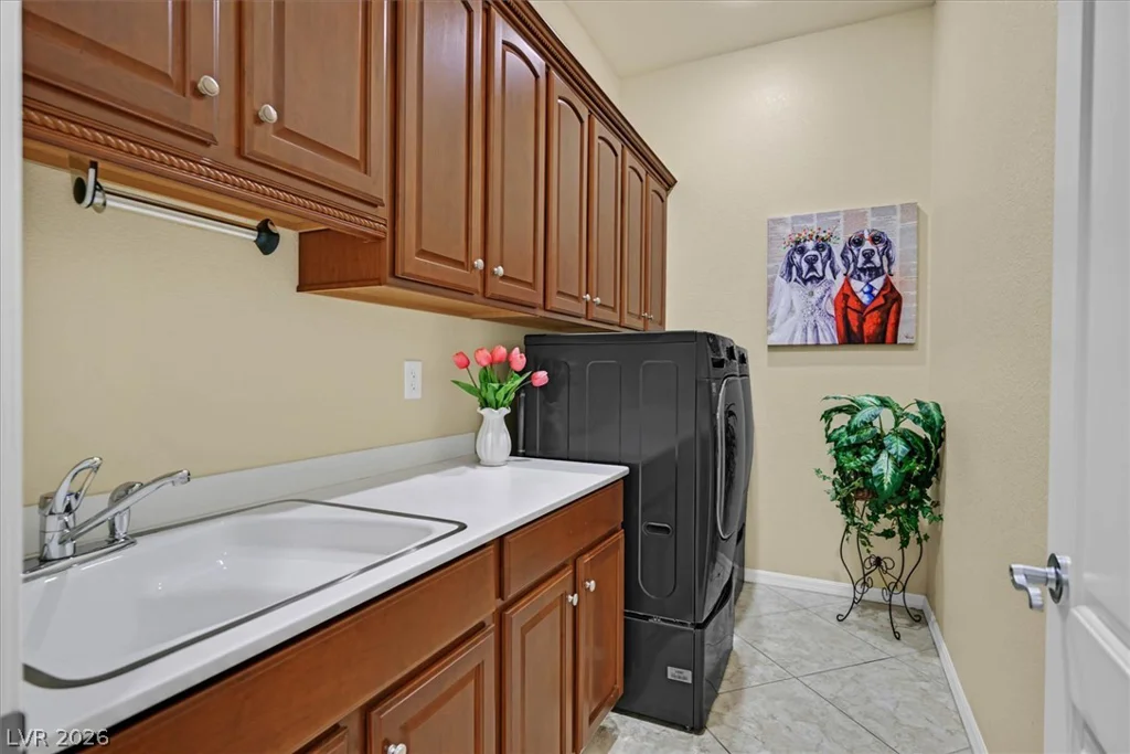 2058 Fountain City, Henderson, NV 89052