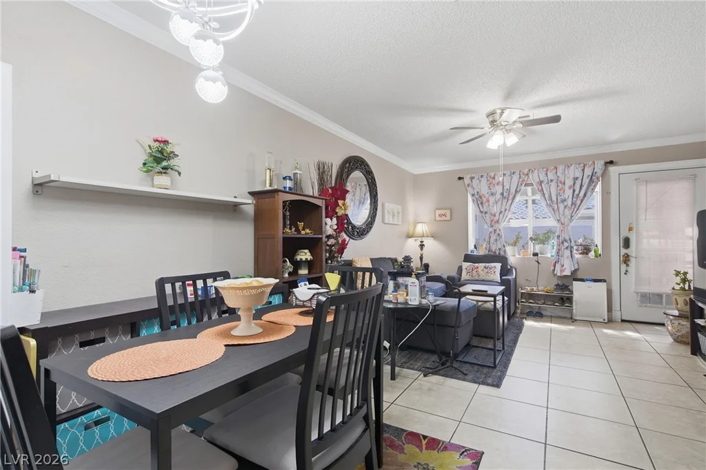 2121 Willowbury, Las Vegas, NV 89108
