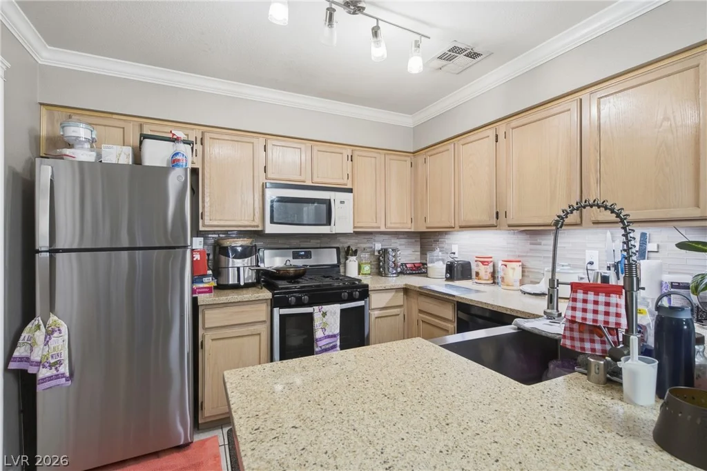 2121 Willowbury, Las Vegas, NV 89108