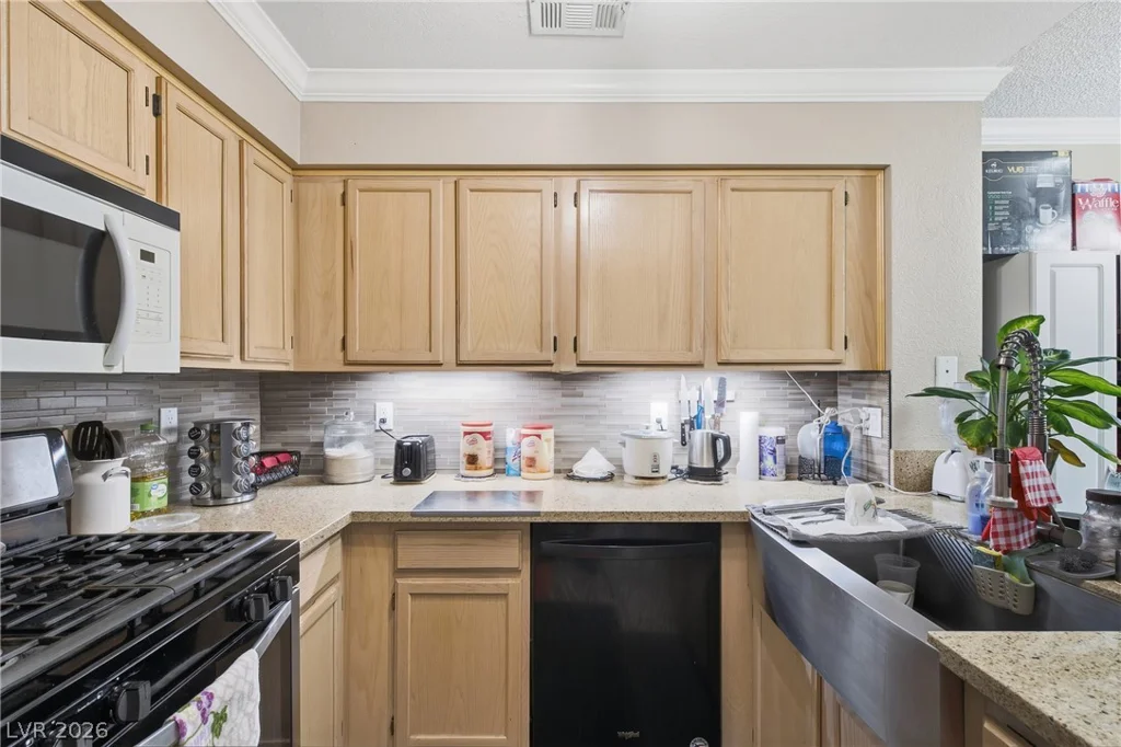 2121 Willowbury, Las Vegas, NV 89108