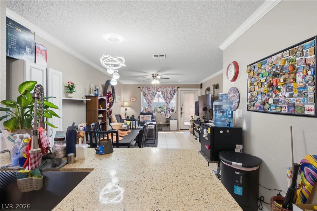 2121 Willowbury, Las Vegas, NV 89108