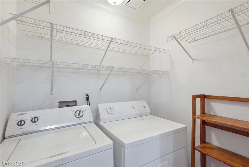 2121 Willowbury, Las Vegas, NV 89108