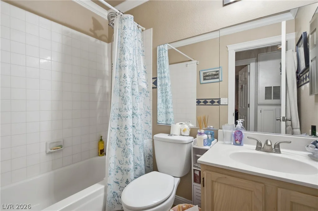 2121 Willowbury, Las Vegas, NV 89108