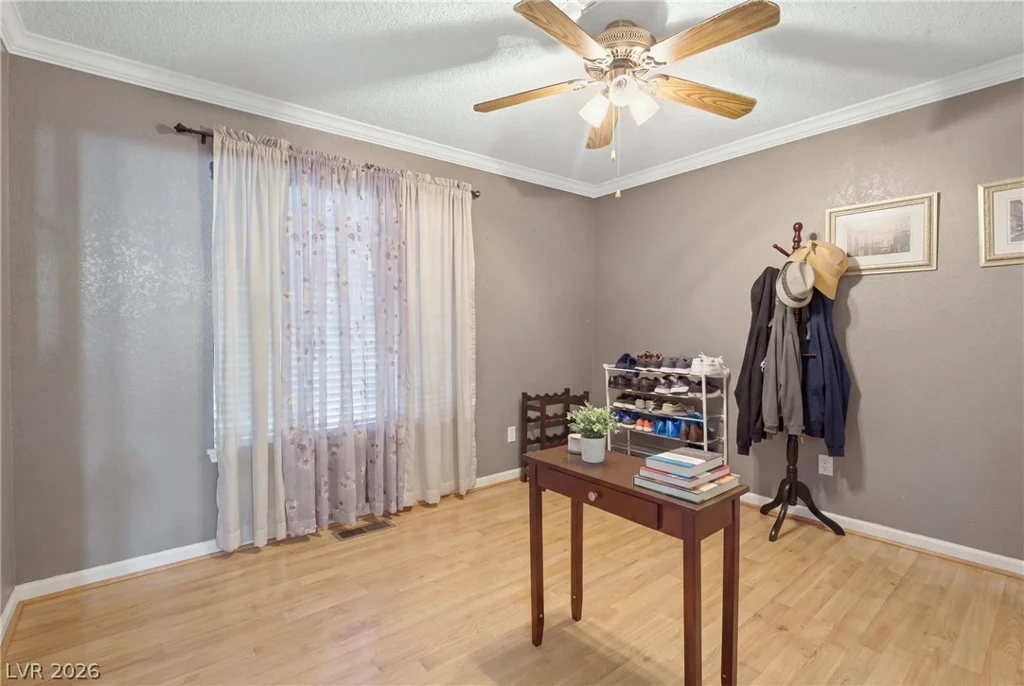 2121 Willowbury, Las Vegas, NV 89108