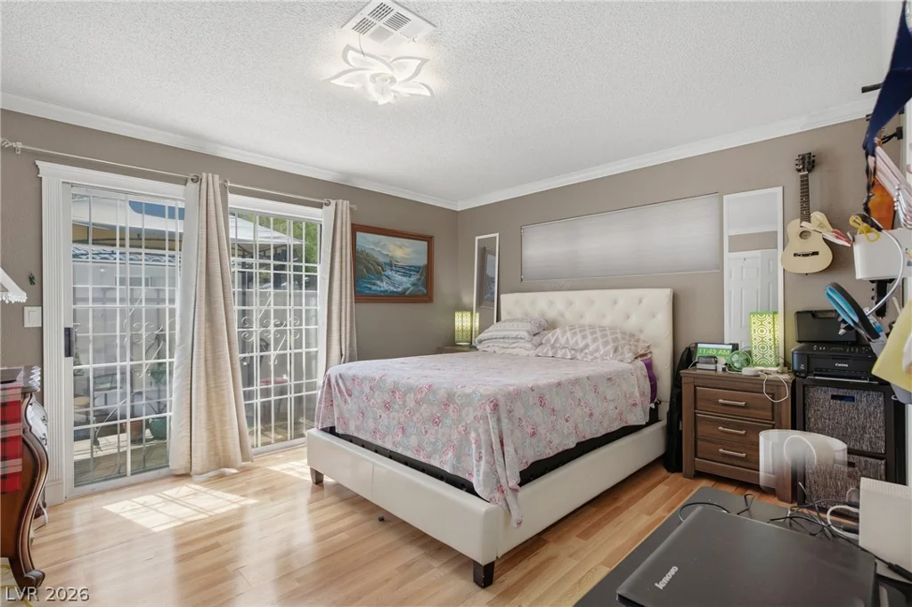 2121 Willowbury, Las Vegas, NV 89108