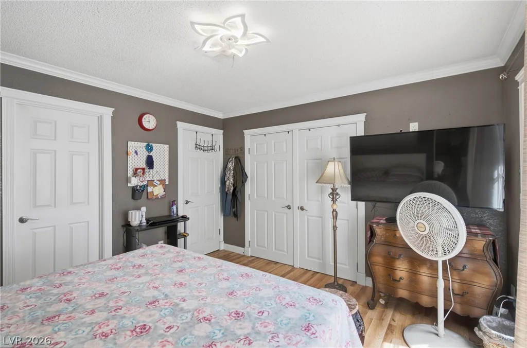 2121 Willowbury, Las Vegas, NV 89108