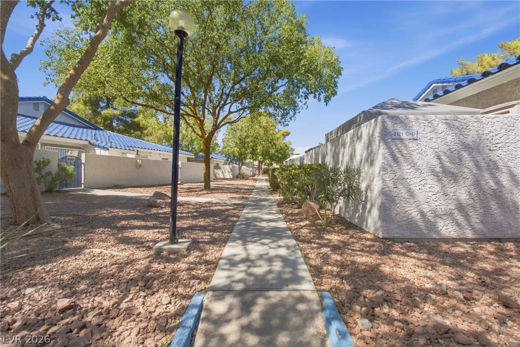 2121 Willowbury, Las Vegas, NV 89108