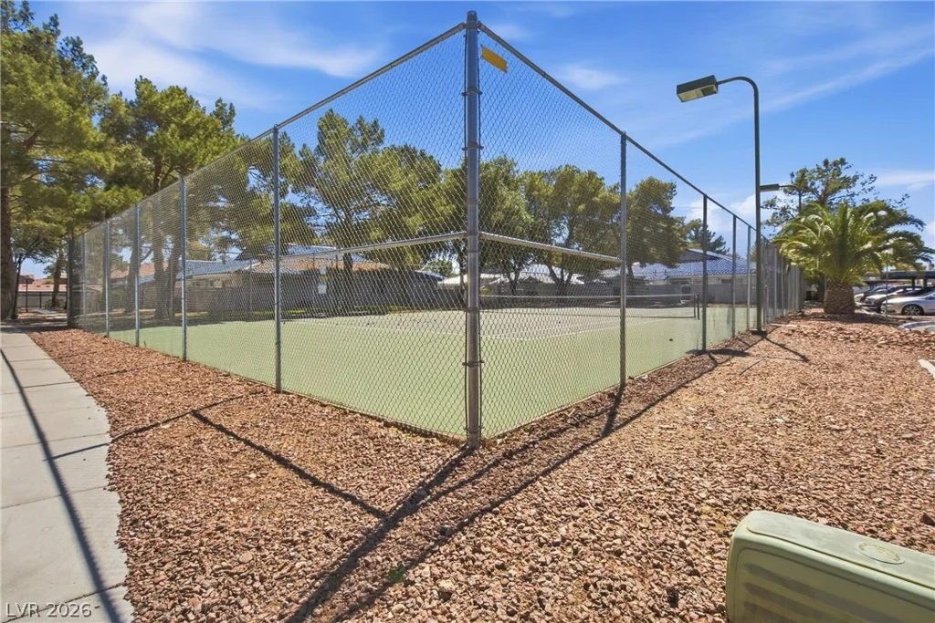 2121 Willowbury, Las Vegas, NV 89108