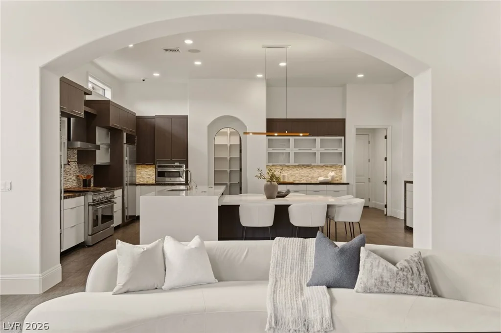 10997 Tranquil Waters, Las Vegas, NV 89135