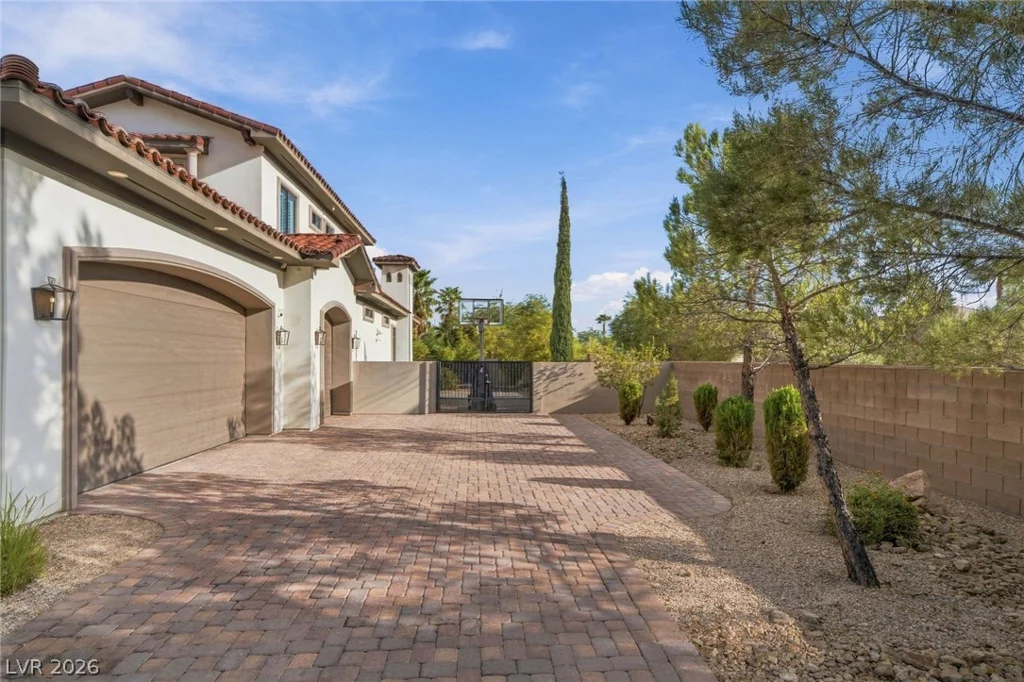 10997 Tranquil Waters, Las Vegas, NV 89135