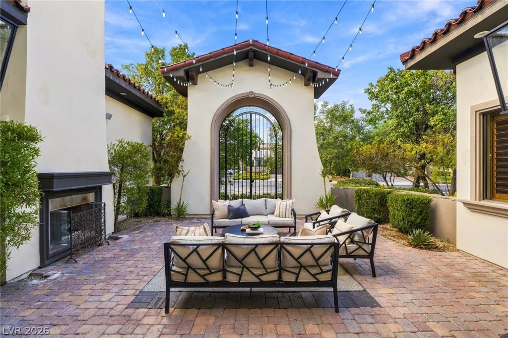 10997 Tranquil Waters, Las Vegas, NV 89135