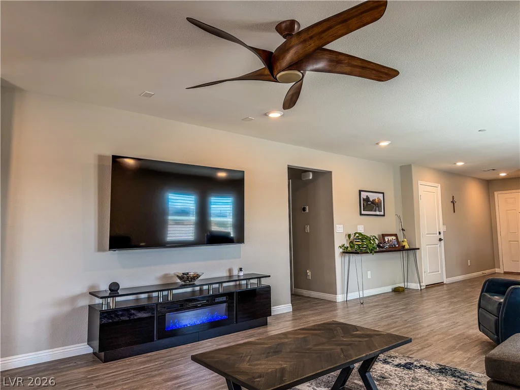 9445 Doe Mountain, Las Vegas, NV 89178