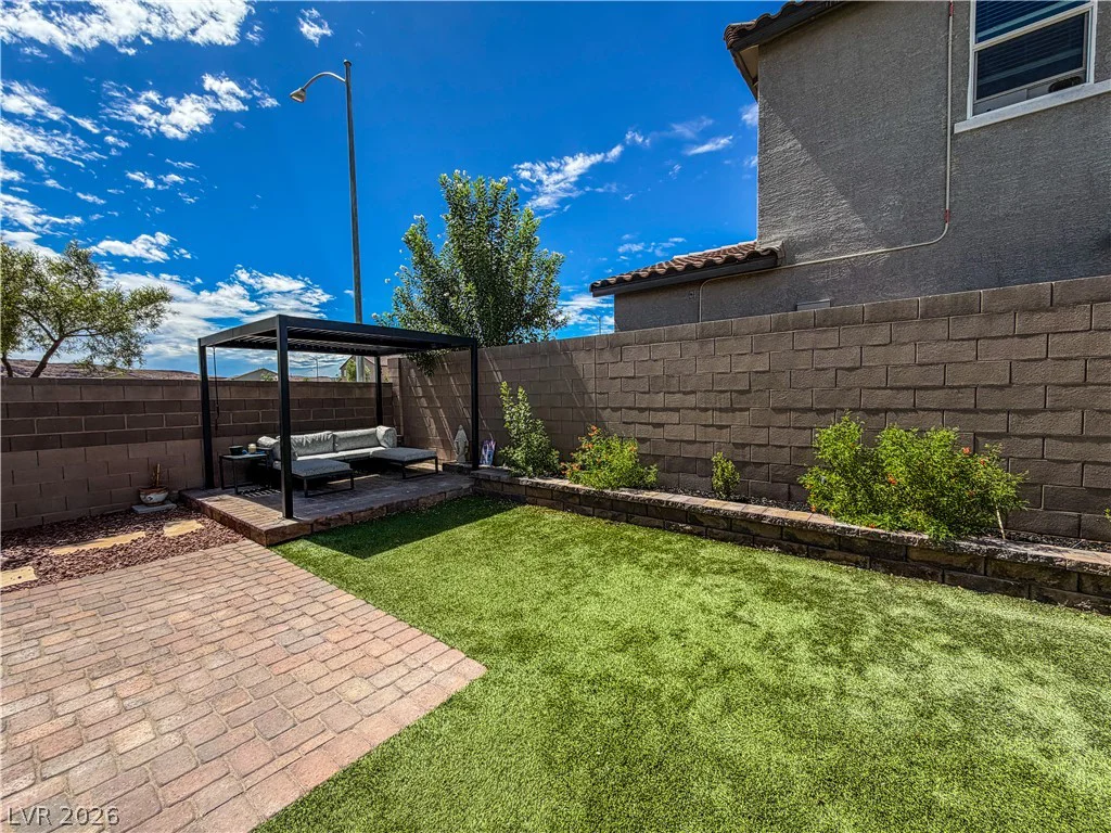 9445 Doe Mountain, Las Vegas, NV 89178