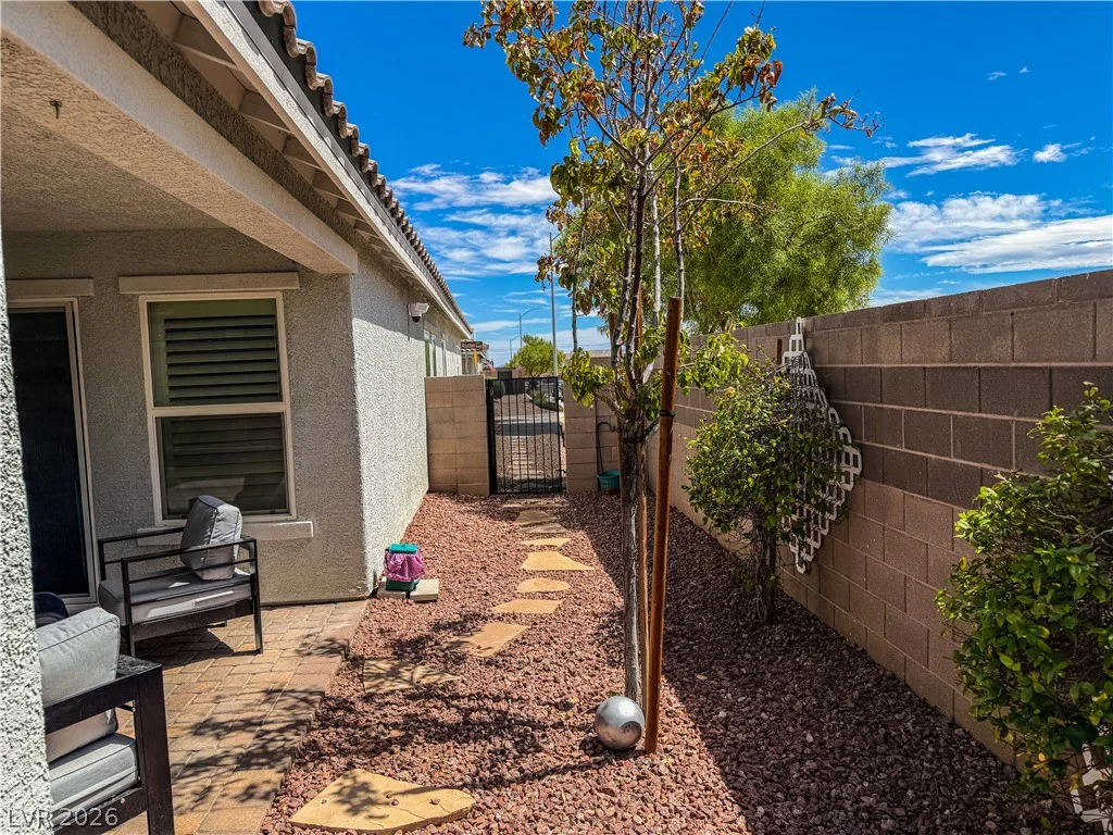 9445 Doe Mountain, Las Vegas, NV 89178
