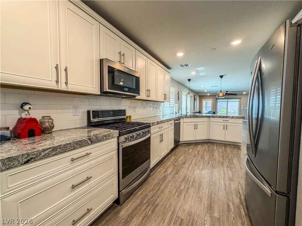 9445 Doe Mountain, Las Vegas, NV 89178