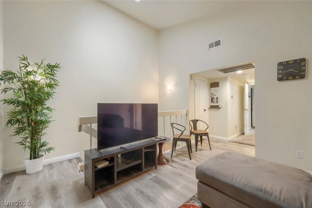 4951 Schumann, Las Vegas, NV 89146
