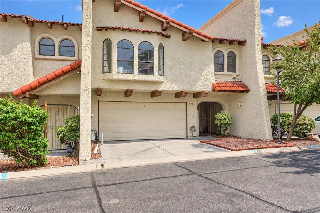 4951 Schumann, Las Vegas, NV 89146
