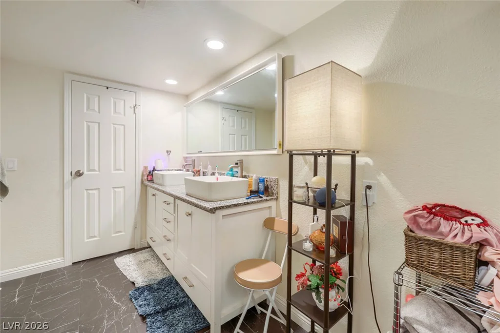 4951 Schumann, Las Vegas, NV 89146