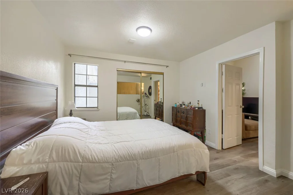 4951 Schumann, Las Vegas, NV 89146