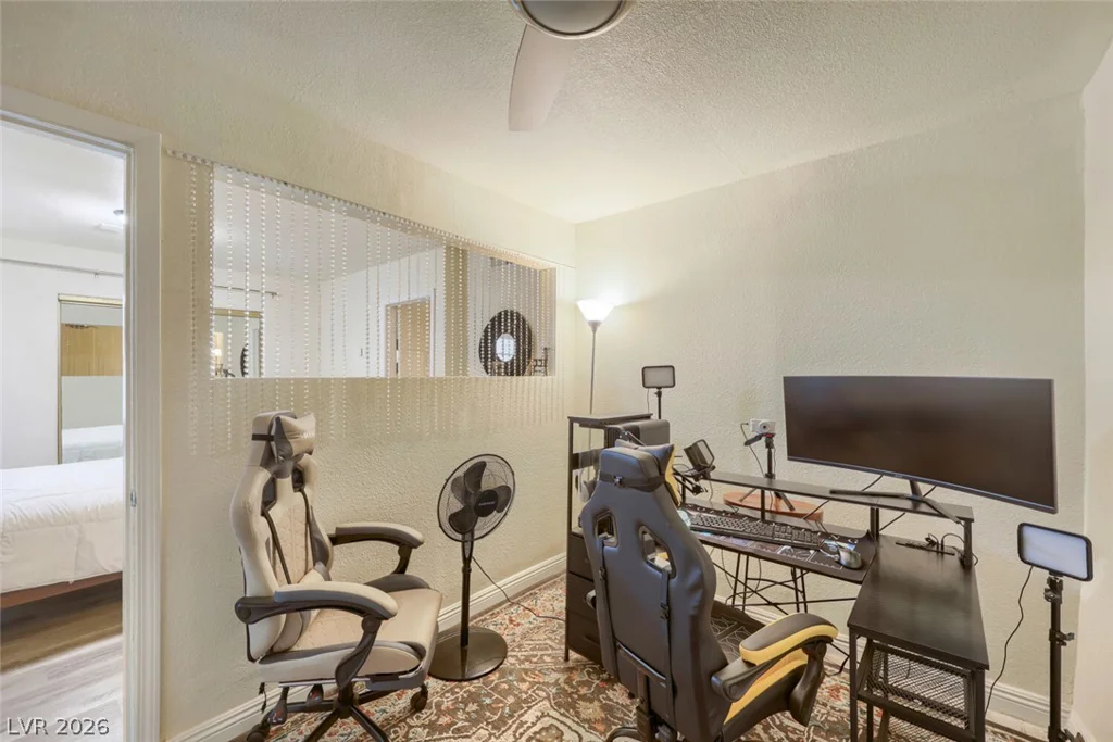 4951 Schumann, Las Vegas, NV 89146