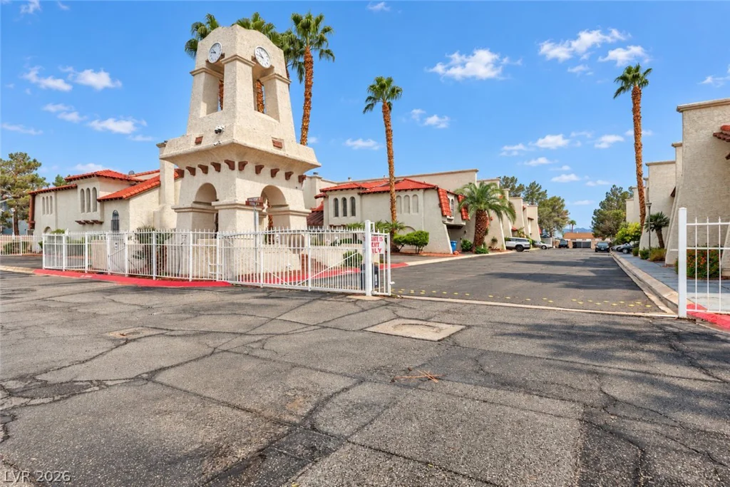 4951 Schumann, Las Vegas, NV 89146