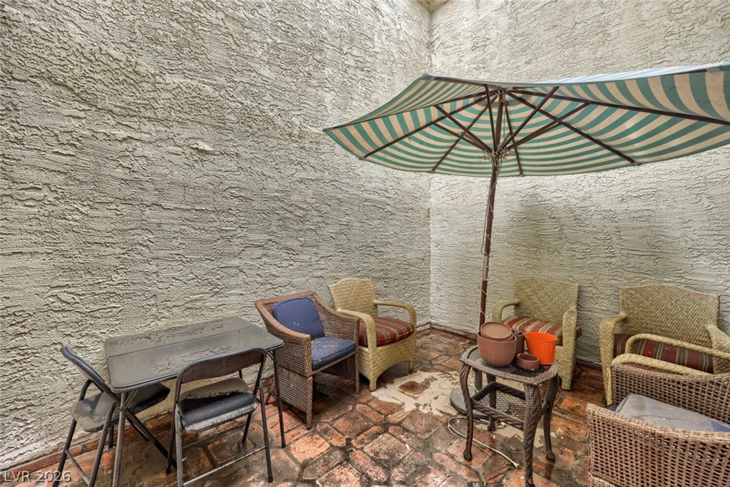 4951 Schumann, Las Vegas, NV 89146
