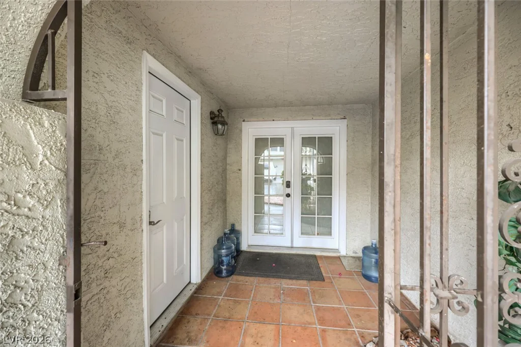 4951 Schumann, Las Vegas, NV 89146