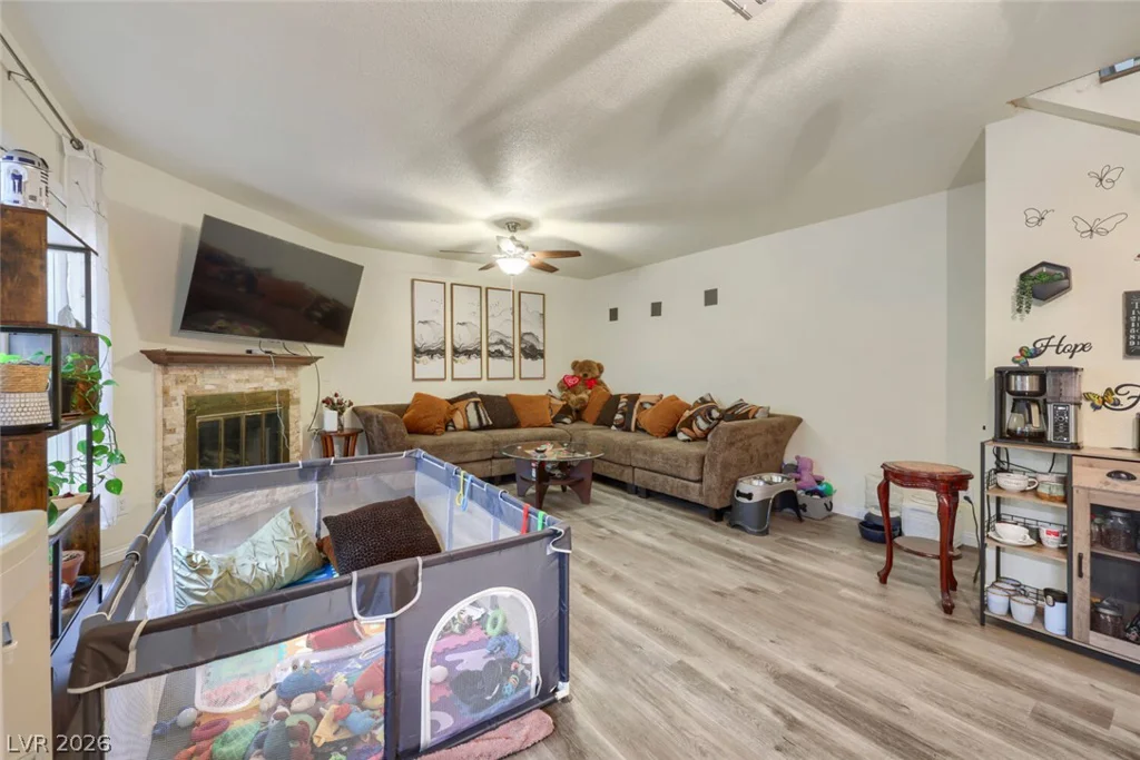 4951 Schumann, Las Vegas, NV 89146