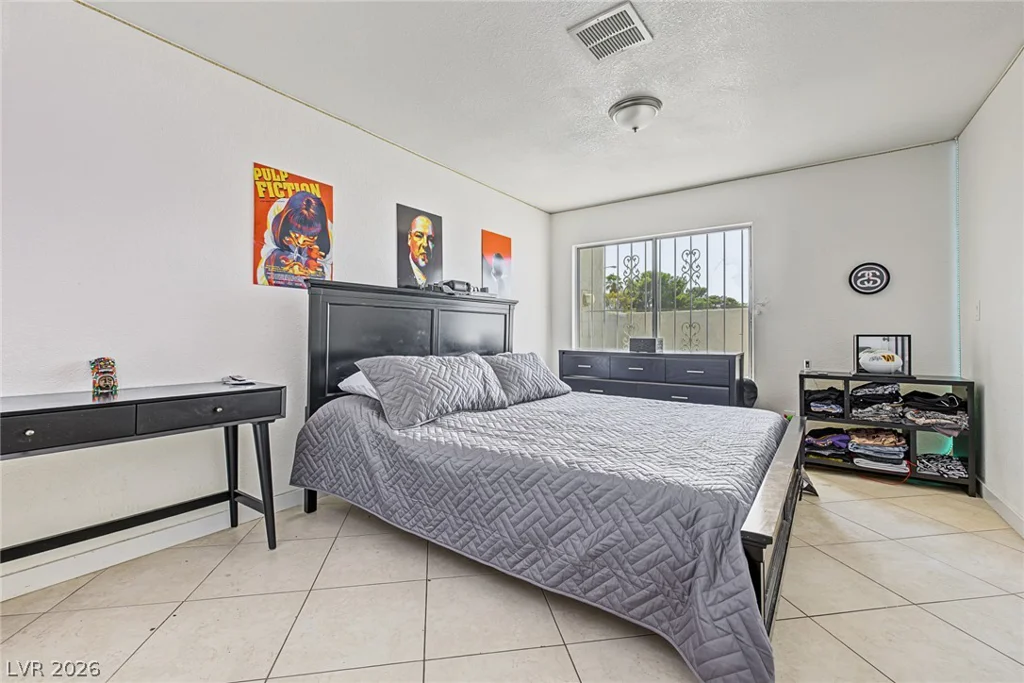 6992 Quarry, Las Vegas, NV 89147