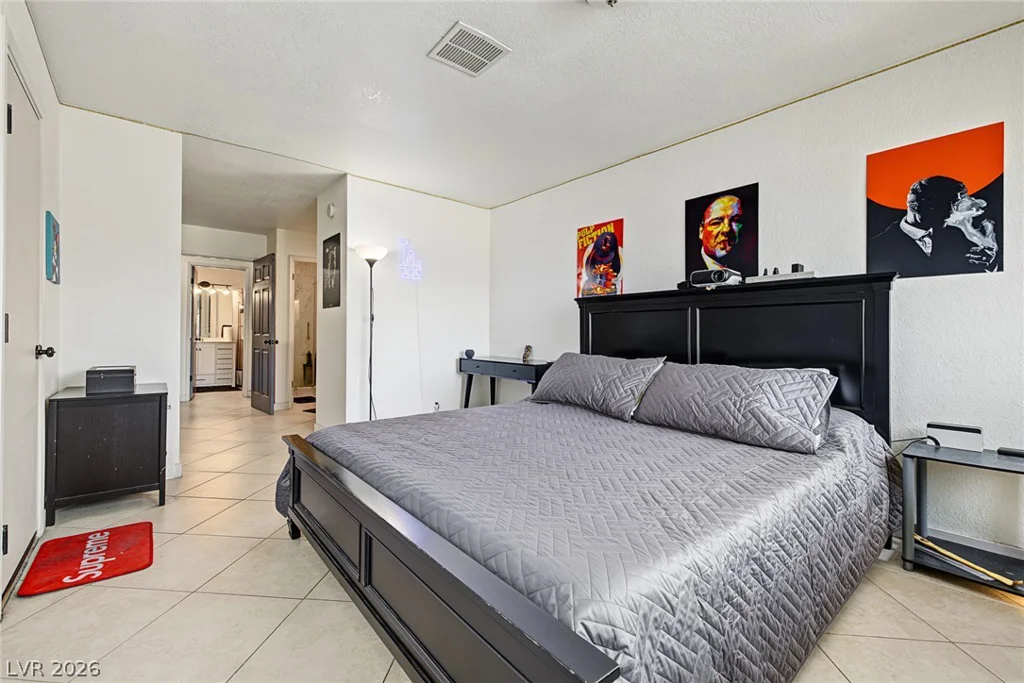 6992 Quarry, Las Vegas, NV 89147