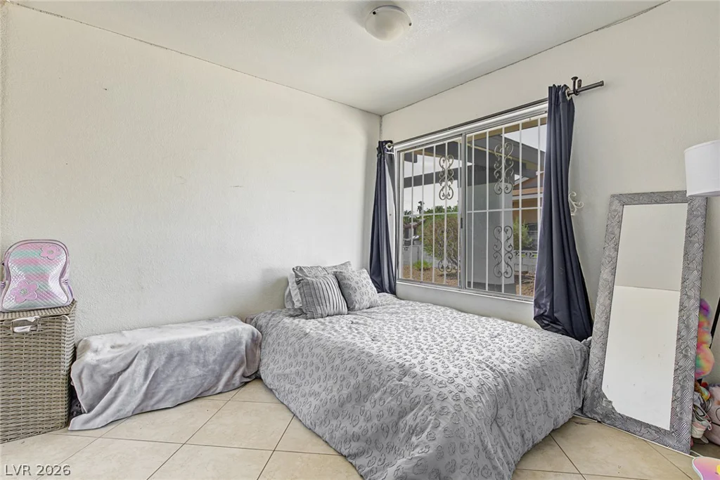 6992 Quarry, Las Vegas, NV 89147