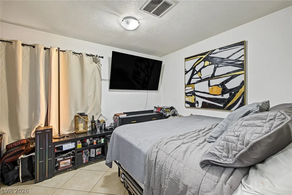 6992 Quarry, Las Vegas, NV 89147