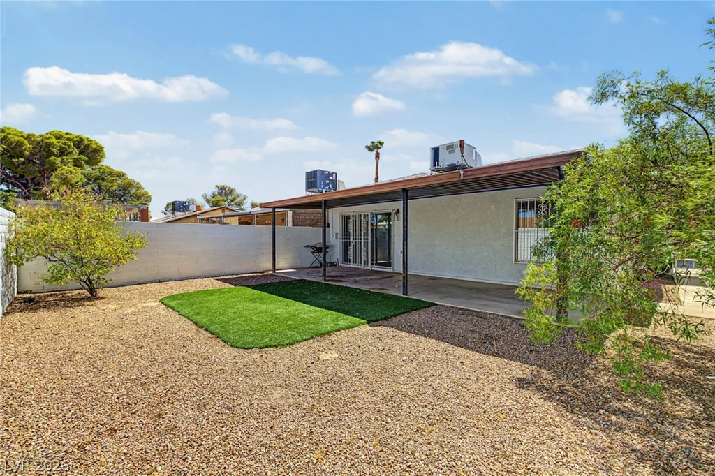 6992 Quarry, Las Vegas, NV 89147