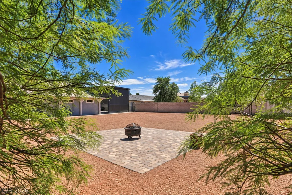 4945 Valadez, Las Vegas, NV 89149