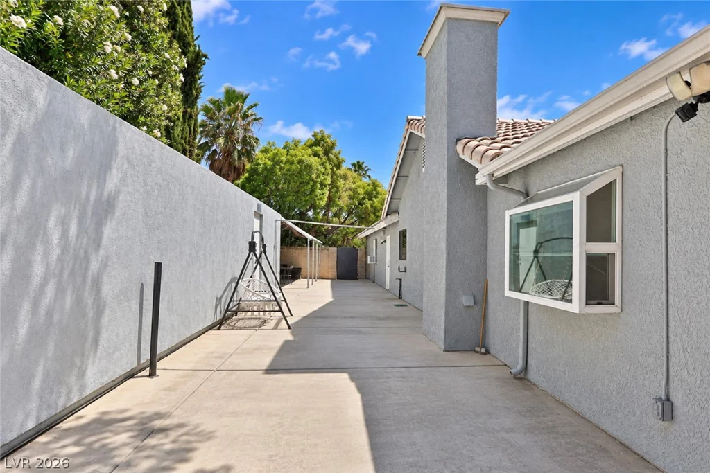 4945 Valadez, Las Vegas, NV 89149