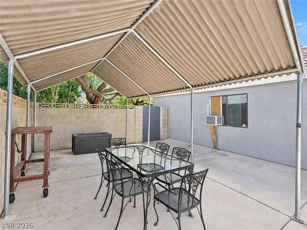 4945 Valadez, Las Vegas, NV 89149