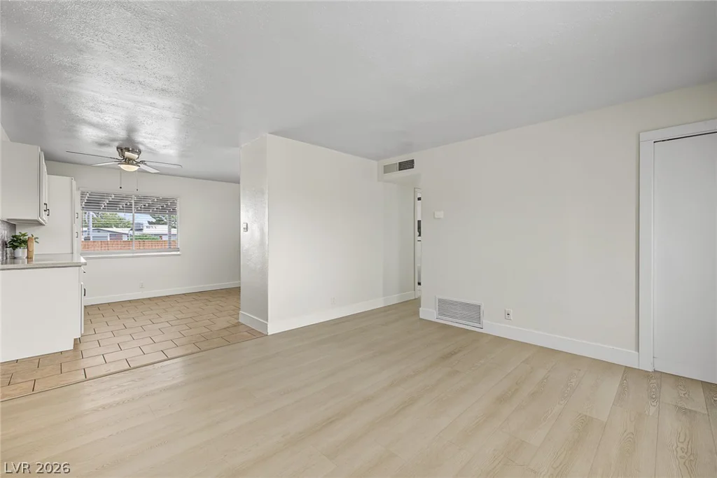 6100 Preston, Las Vegas, NV 89107