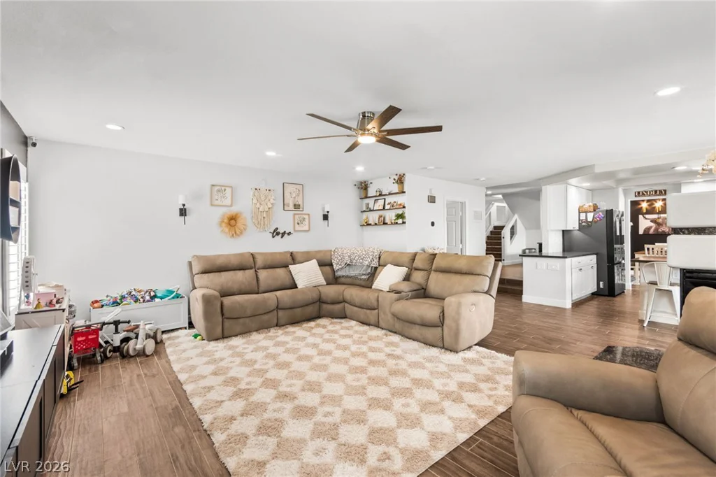 8213 Fawn Heather, Las Vegas, NV 89149