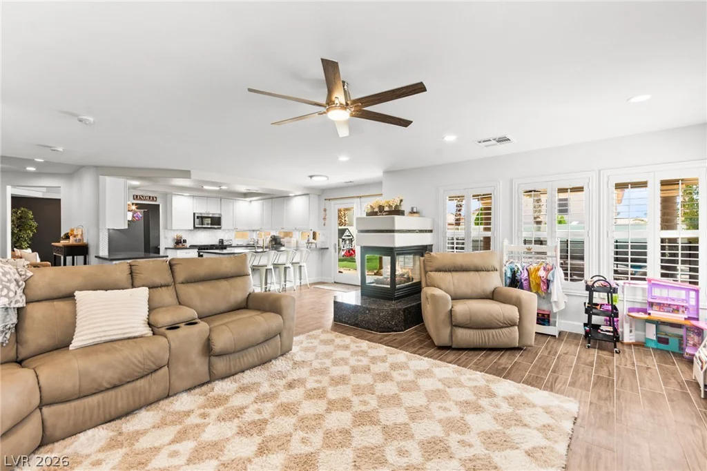 8213 Fawn Heather, Las Vegas, NV 89149