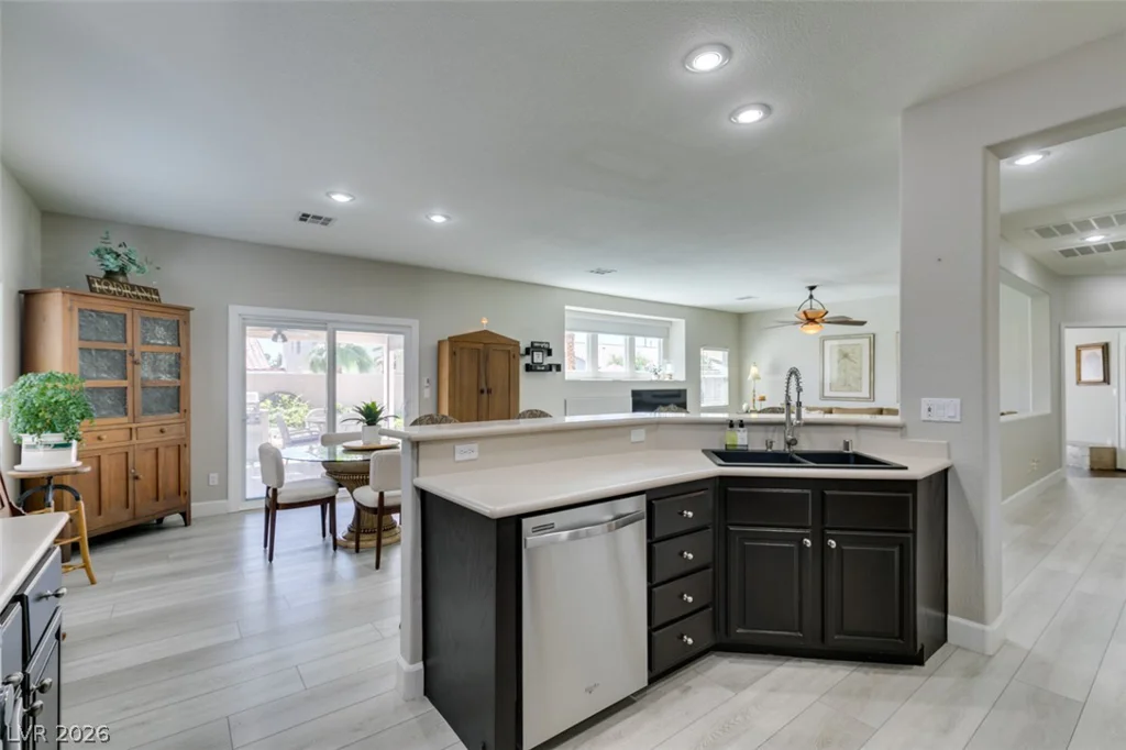 1303 Dressen, Las Vegas, NV 89123