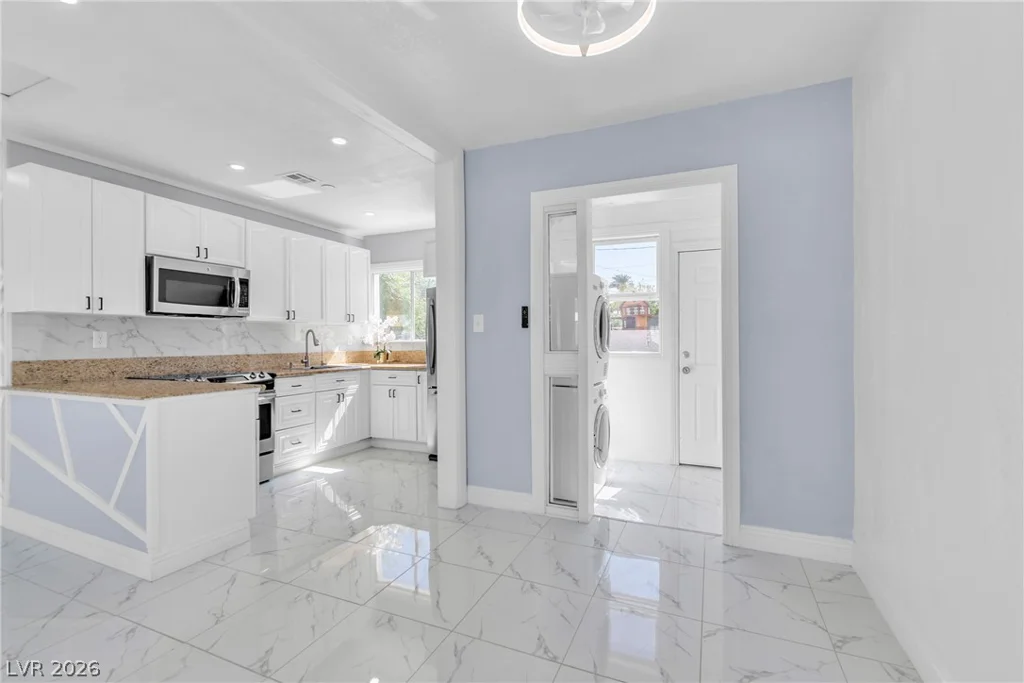 1604 Lewis, Las Vegas, NV 89101